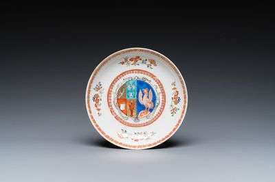 Een Chinees verte-Imari wapenbord voor de Nederlandse markt met de wapens van Scholten en Hogenberg, Yongzheng