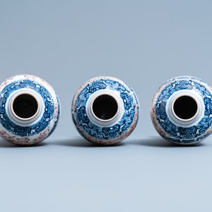 Een Chinees vijfdelig famille rose kaststel met mandarijns decor, Qianlong — foto 8