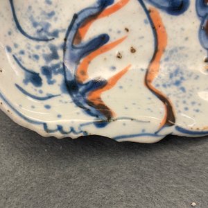 Een Chinees wucai ko-sometsuke bordje in de vorm van een haas, Tianqi — foto 4