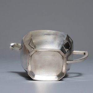 Een Chinees zilveren art deco theeservies op dienblad, Republiek, 1e helft 20e eeuw — foto 23