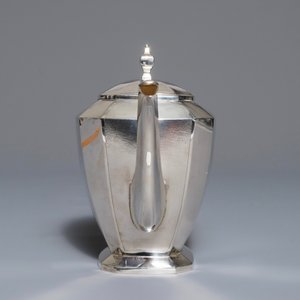 Een Chinees zilveren art deco theeservies op dienblad, Republiek, 1e helft 20e eeuw — foto 7