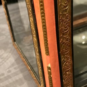 Een Chinese altaardoos en een tafelvitrine in verguld en gelakt hout voor de Straits of Peranakan markt, 19e eeuw — foto 31