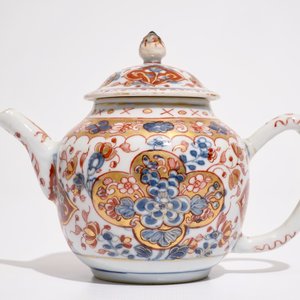 Een Chinese Amsterdams bont theepot met floraal decor, Qianlong — foto 2
