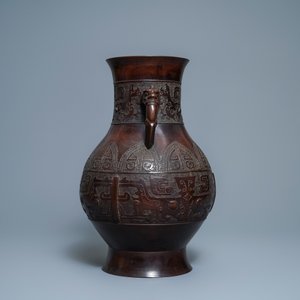 Een Chinese archaïsche bronzen vaas, Zuo zisun yong merk, 18e eeuw — foto 2
