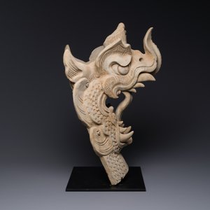 Een Chinese architecturale aardewerken tegel in de vorm van een drakenkop, Song/Jin — foto 6