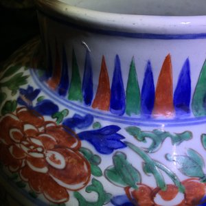 Een Chinese balustervormige wucai vaas met boeddhistische emblemen, Transitie periode, Chongzhen/Shunzhi — foto 14