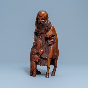 Een Chinese bamboehouten groep met Shou Lao op een hert, Ming — foto 1