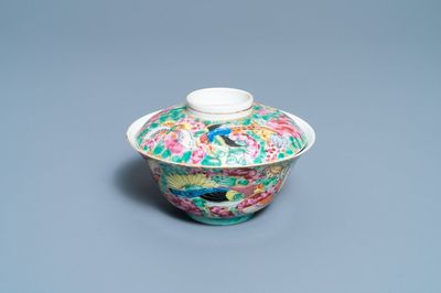 Een Chinese Bencharong dekselkom voor de Thaise markt, 19e eeuw