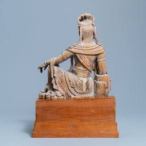 Een Chinese beschilderde houten figuur van Guanyin, Ming — foto 3