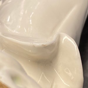 Een Chinese blanc de Chine figuur van Guanyin op verguld bronzen voet, 18/19e eeuw — foto 16