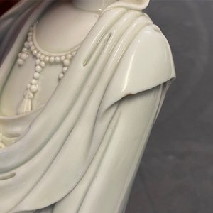 Een Chinese blanc de Chine figuur van Guanyin, zegelmerk, 19/20e eeuw — foto 26