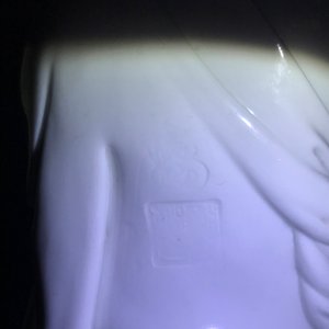 Een Chinese blanc de Chine groep met Boeddha en spelende jongens, Republiek, 20e eeuw — foto 14