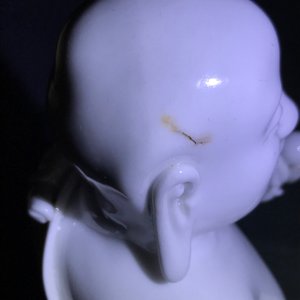 Een Chinese blanc de Chine groep met Boeddha en spelende jongens, Republiek, 20e eeuw — foto 15