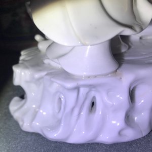 Een Chinese blanc de Chine groep met Boeddha en spelende jongens, Republiek, 20e eeuw — foto 33