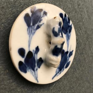 Een Chinese blauw-witte bamboevormige theepot met deksel, Kangxi — foto 16