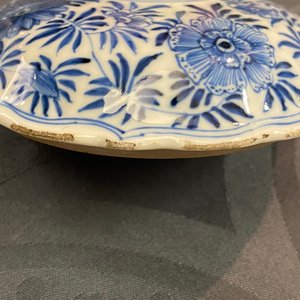 Een Chinese blauw-witte beker met deksel, Kangxi — foto 11