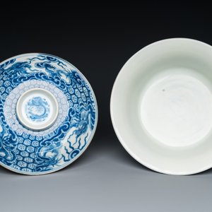 Een Chinese blauw-witte 'Bleu de Hue' dekselkom voor de Vietnamese markt, 'draak' merk voor de periode Thiệu Trị (1841-1847) — foto 6