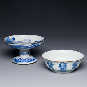 Een Chinese blauw-witte 'Bleu de Hue' tazza en een kom voor de Vietnamese markt, Shun Li Kun Ji 順利坤記 and Jin Yu Feng Ji 金玉鋒記 merk, 19e eeuw — foto 1
