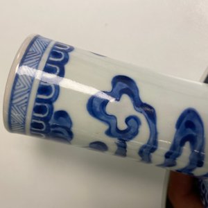 Een Chinese blauw-witte 'Bleu de Hue' vaas voor de Vietnamese markt, Kangxi — foto 11