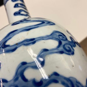 Een Chinese blauw-witte 'Bleu de Hue' vaas voor de Vietnamese markt, Kangxi — foto 27