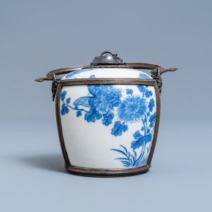 Een Chinese blauw-witte 'Bleu de Hue' waterpijp voor de Vietnamese markt, 19e eeuw — foto 2
