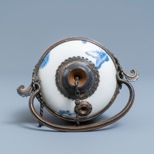 Een Chinese blauw-witte 'Bleu de Hue' waterpijp voor de Vietnamese markt, 19e eeuw — foto 6