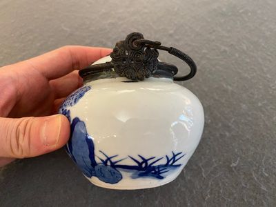 Een Chinese blauw-witte 'Bleu de Hue' waterpijp voor de Vietnamese markt, Thọ 壽 merk, 19e eeuw — foto 2