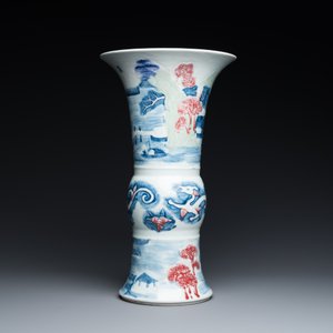 Een Chinese blauw-witte, celadon en onderglazuur rode 'yenyen' vaas, Kangxi merk, Qing — foto 2