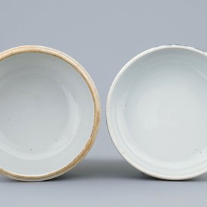 Een Chinese blauw-witte dekseldoos, Transitie periode, 1620-1683 — foto 3