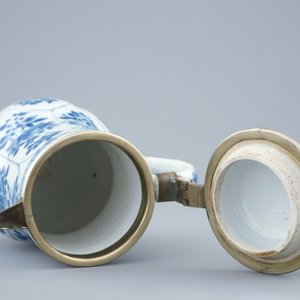 Een Chinese blauw-witte dekselkan, Kangxi — foto 5