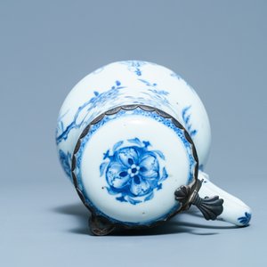 Een Chinese blauw-witte dekselkan met zilveren montuur, Yongzheng — foto 9