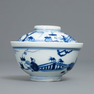 Een Chinese blauw-witte dekselkom, Yongzheng merk en periode — foto 3