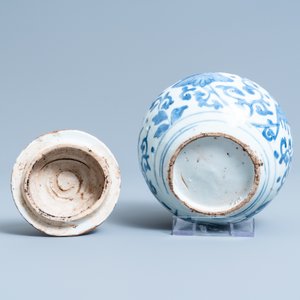 Een Chinese blauw-witte dekselpot met feniksen, Wanli — foto 7