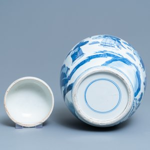 Een Chinese blauw-witte dekselpot met figuren in een landschap, 19e eeuw — foto 6
