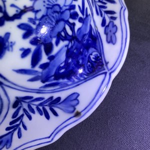 Een Chinese blauw-witte dekselvaas, Kangxi — foto 12