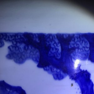 Een Chinese blauw-witte dekselvaas met figuren in cartouches, Transitie periode — foto 18