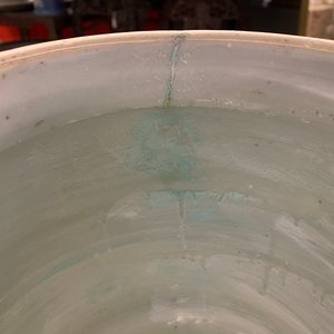 Een Chinese blauw-witte dekselvaas met floraal decor, Transitie periode — foto 12
