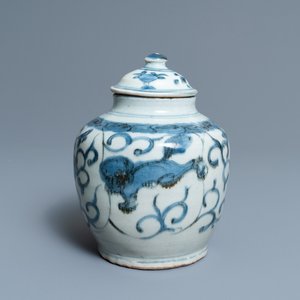 Een Chinese blauw-witte dekselvaas, Wanli — foto 1