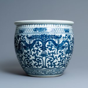 Een Chinese blauw-witte 'draken' viskom, 19e eeuw — foto 3