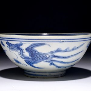 Een Chinese blauw-witte drakenkom, scheepswrakporselein uit de Hatcher Cargo, Transitie periode — foto 3
