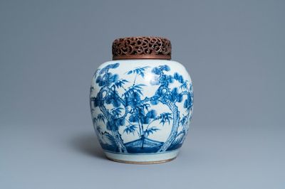 Een Chinese blauw-witte 'Drie vrienden van de winter' pot, Kangxi