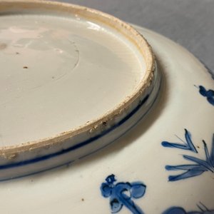 Een Chinese blauw-witte 'Drie vrienden van de winter' schotel, Jiajing — foto 10