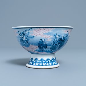 Een Chinese blauw-witte en koperrode stem bowl met onsterfelijken, Republiek — foto 2