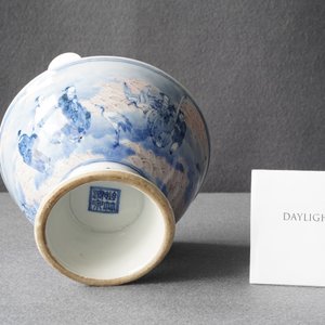 Een Chinese blauw-witte en koperrode stem bowl met onsterfelijken, Republiek — foto 21
