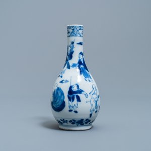 Een Chinese blauw-witte flesvormige vaas, 19e eeuw — foto 2