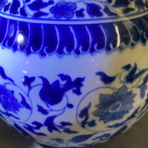 Een Chinese blauw-witte flesvormige vaas in Transitie-stijl, Kangxi — foto 20