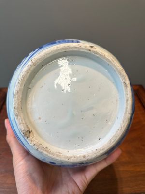 Een Chinese blauw-witte flesvormige vaas met geleerden, Transitie periode — foto 13