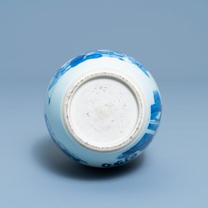 Een Chinese blauw-witte flesvormige vaas met go-spelers, 19/20e eeuw — foto 5