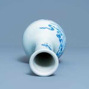 Een Chinese blauw-witte flesvormige vaas met go-spelers, 19/20e eeuw — foto 6