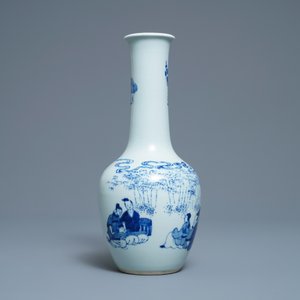 Een Chinese blauw-witte flesvormige vaas met go-spelers, 19/20e eeuw — foto 2